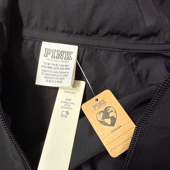 PINK Black Lightweight Zip Jacket w Hood NWT S/M Victoria Secret Windbreaker - Picture 3 of 8